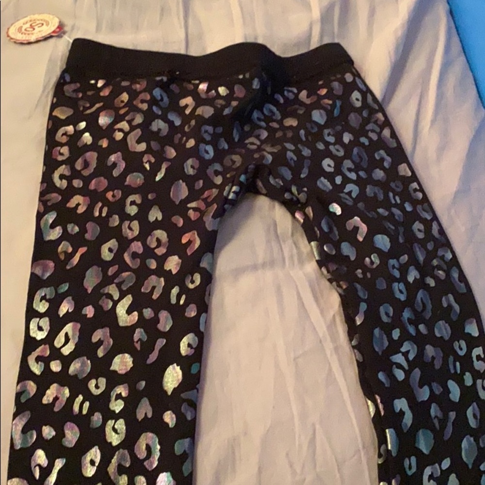 Girl leopard leggings